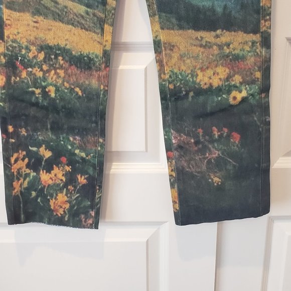 NWT: Blank NYC Digital Field Print Madison Crop Jean - Picture 5 of 9